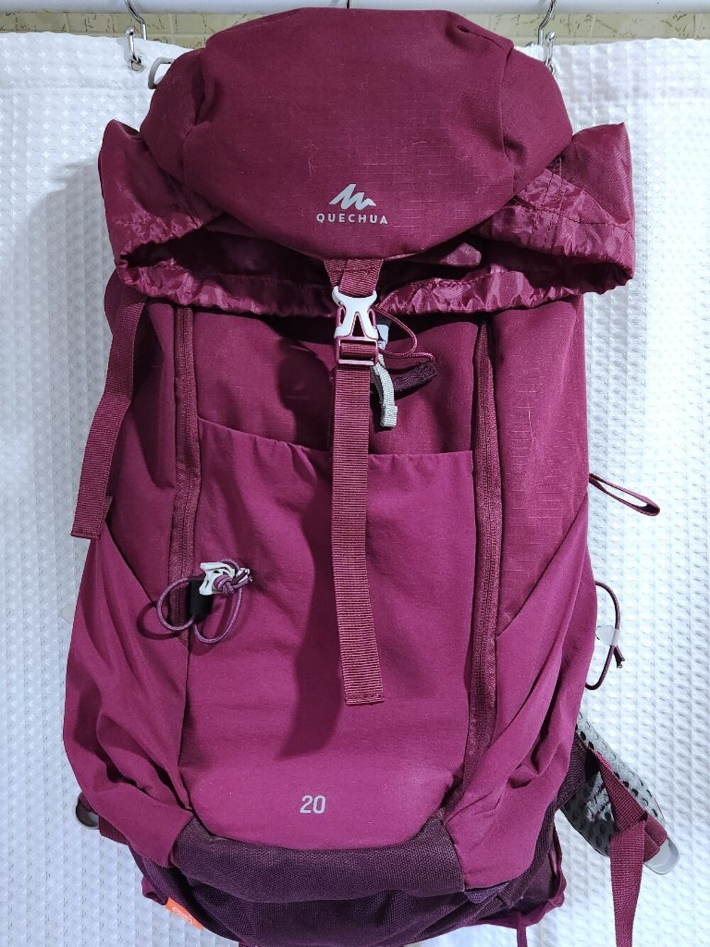 Quechua MH500 20L Hiking Backpack Purple Tech Daypack Ventilated Decathlon Bag